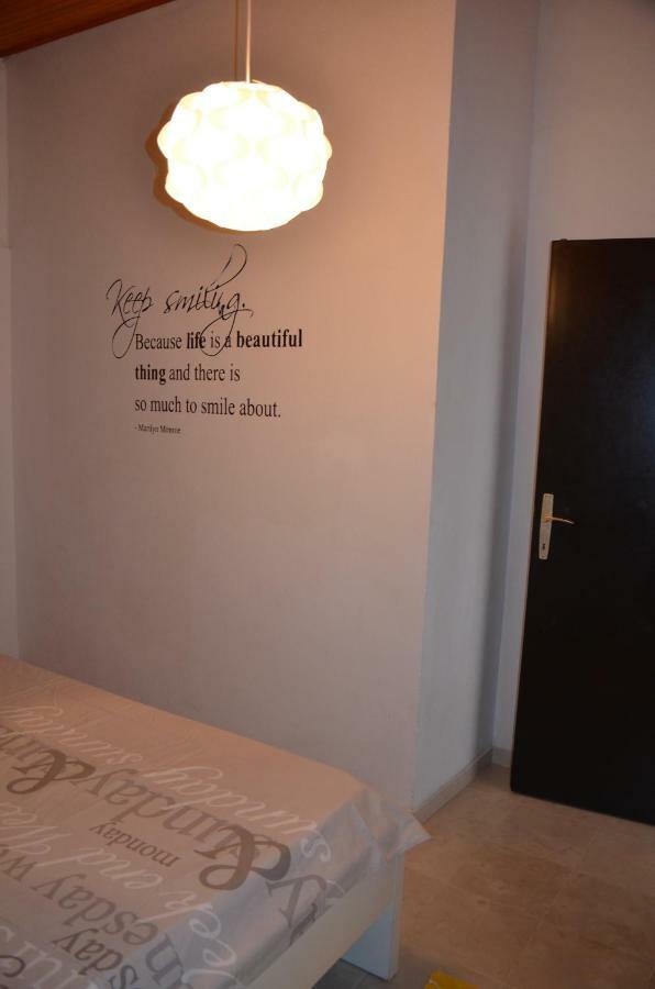 Luana Apartment Milna  Bagian luar foto